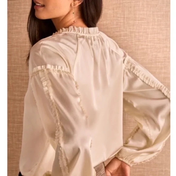 Cabi Chloe Blouse - Picture 4 of 5